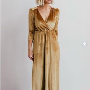 Gold velvet maxi long-sleeve bridesmaid dress